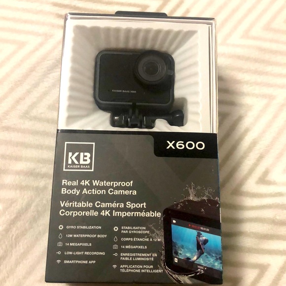 Waterproof camera - Picture 1 of 4